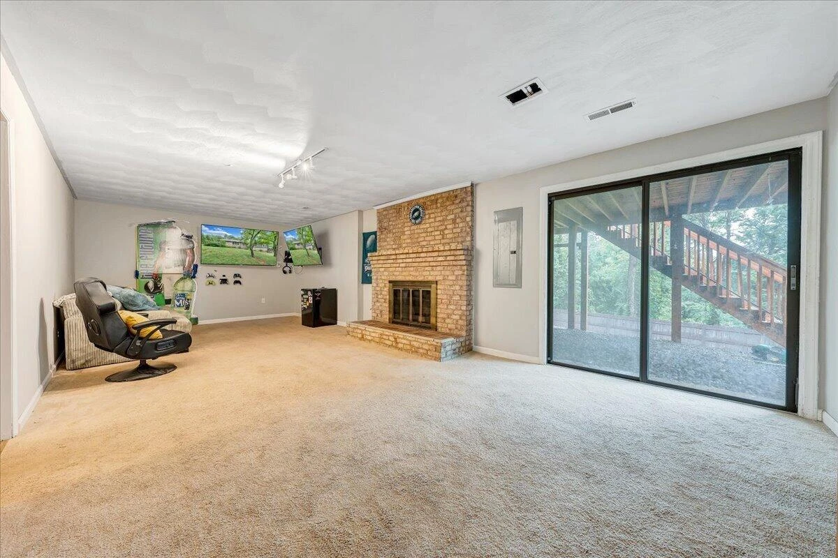 6114 Saddleridge CIR - Photo 15