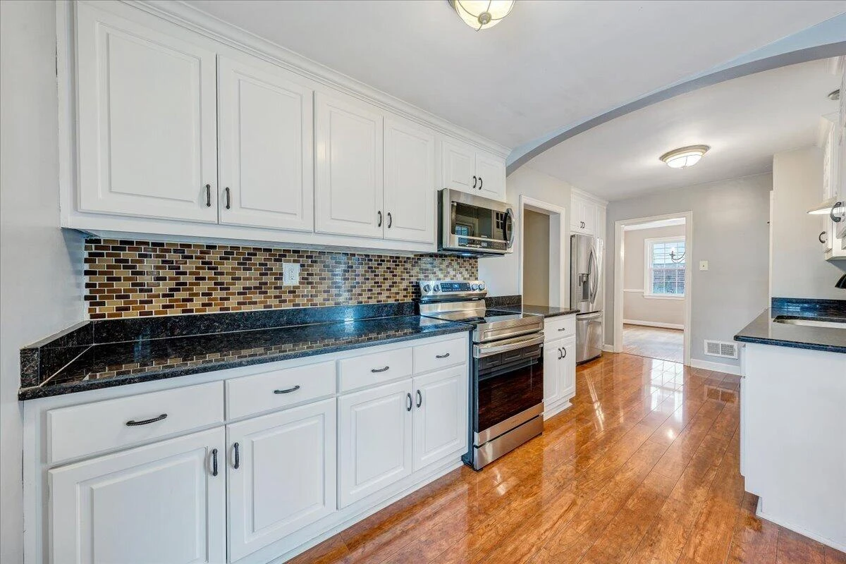 2310 Westover AVE SW - Photo 16