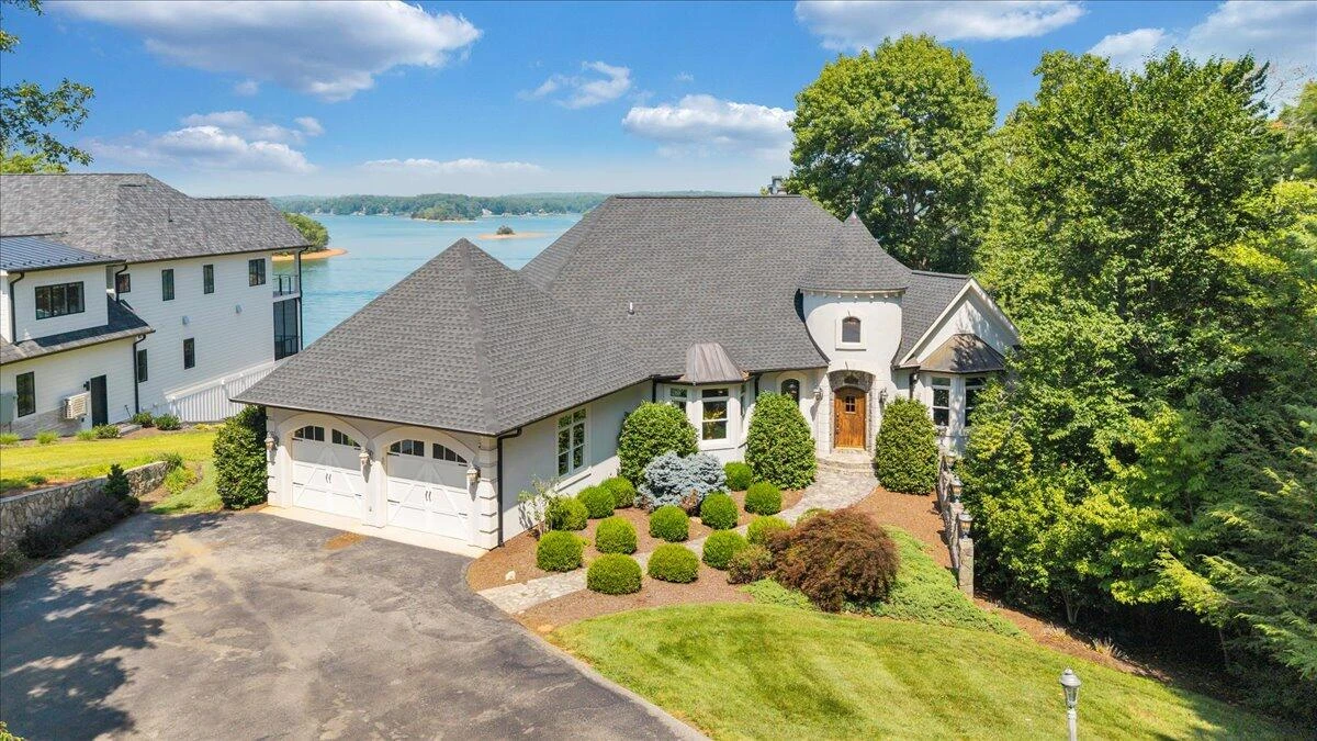 145 Lake Shore DR - Photo 3