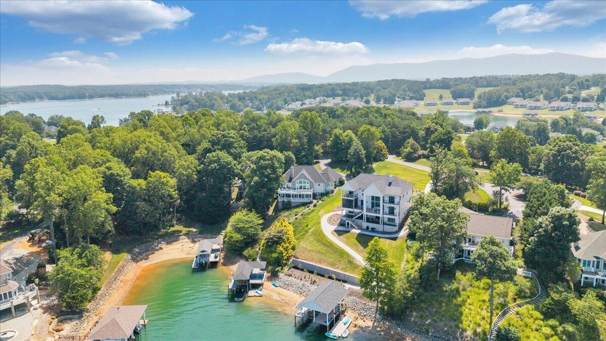 145 Lake Shore DR - Photo 6