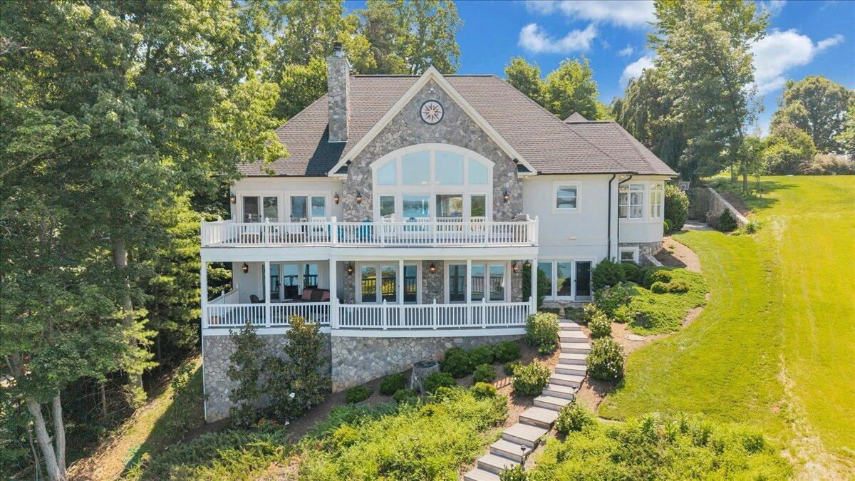 145 Lake Shore DR - Photo 9