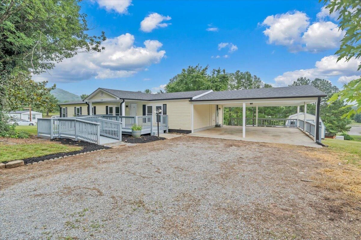 104 Fresh Meadow LN - Photo 47