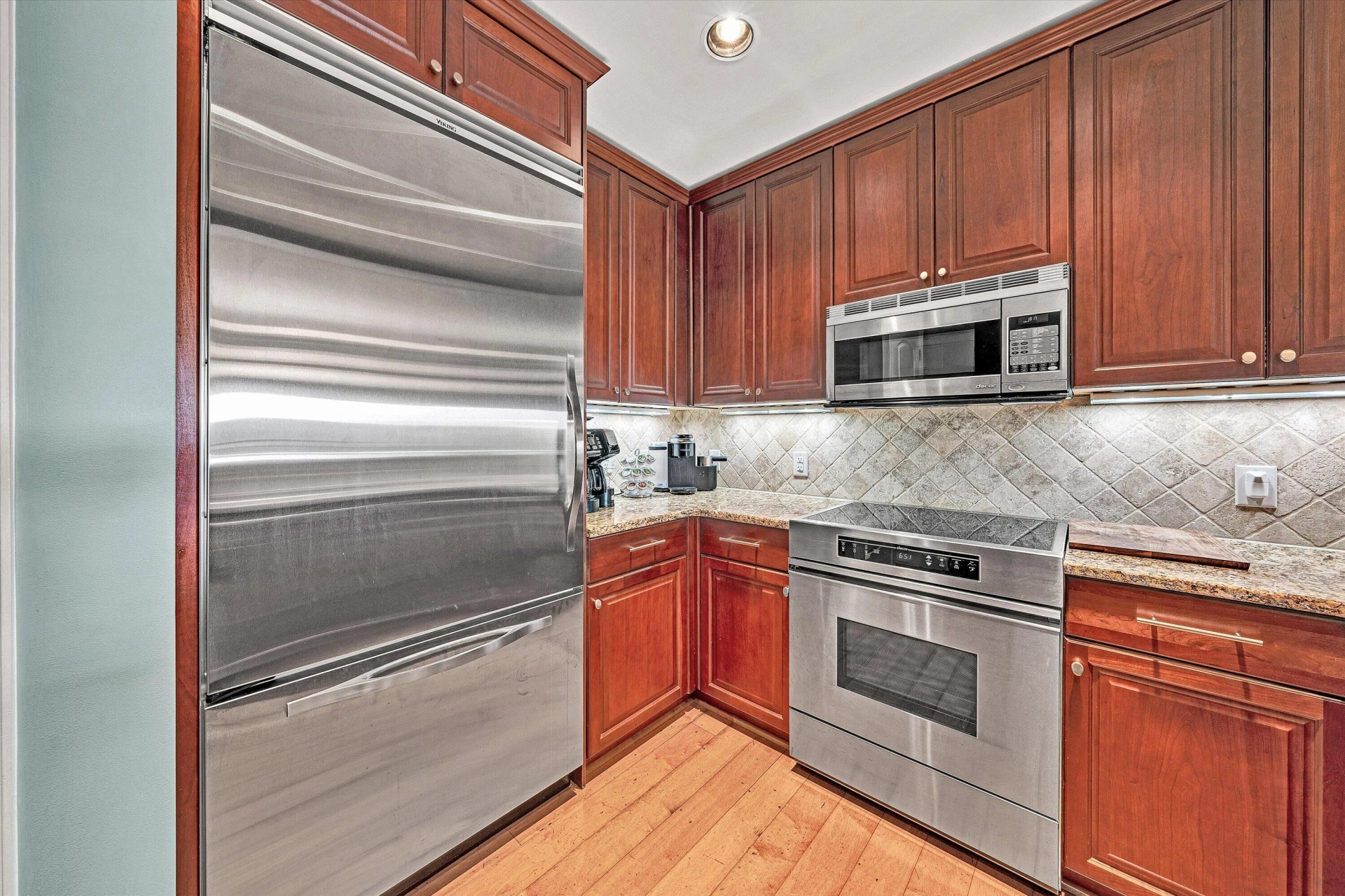 100 Bridgewater Pointe PL #UNIT 607 - Photo 16