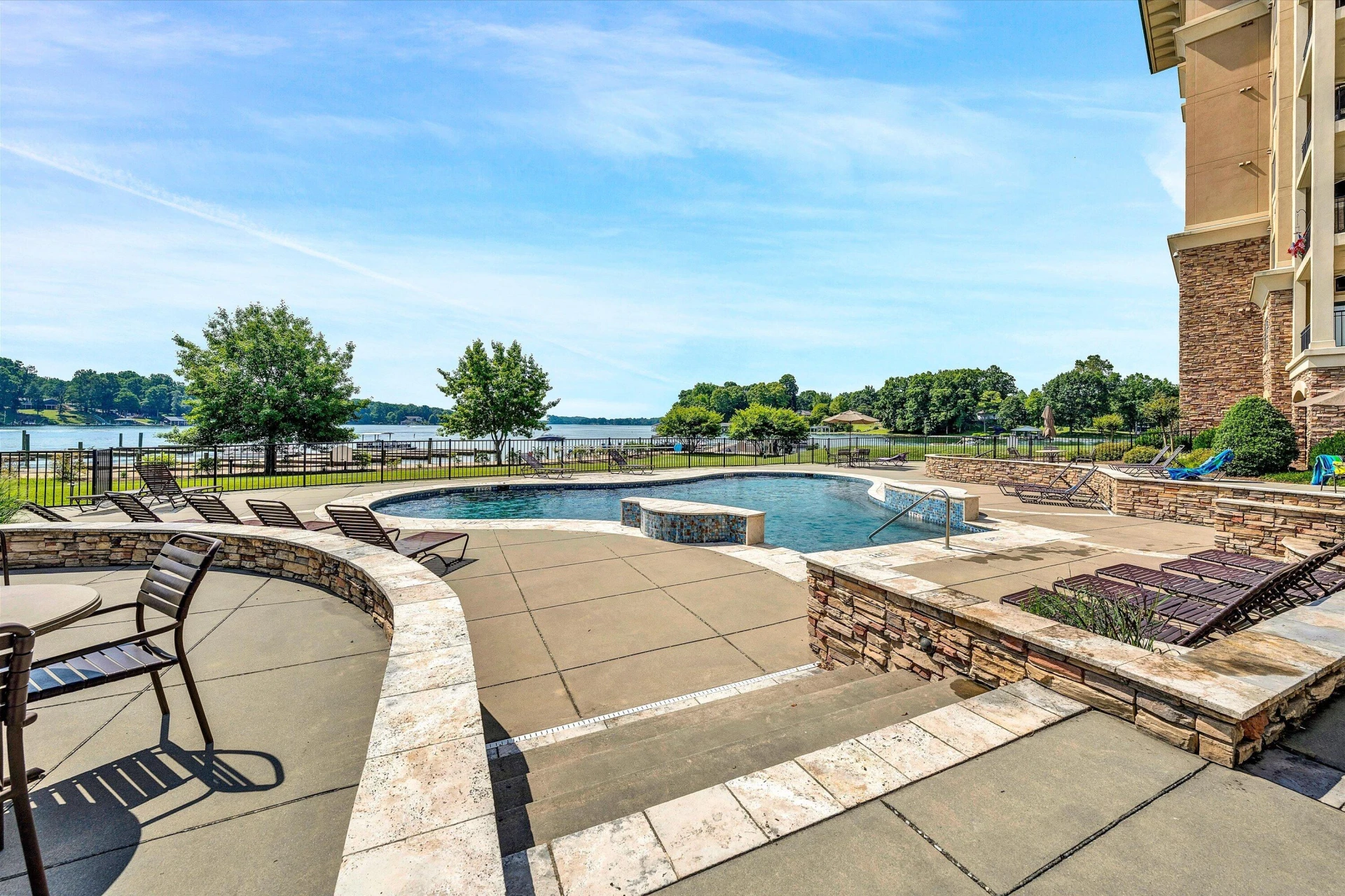 100 Bridgewater Pointe PL #UNIT 607 - Photo 31
