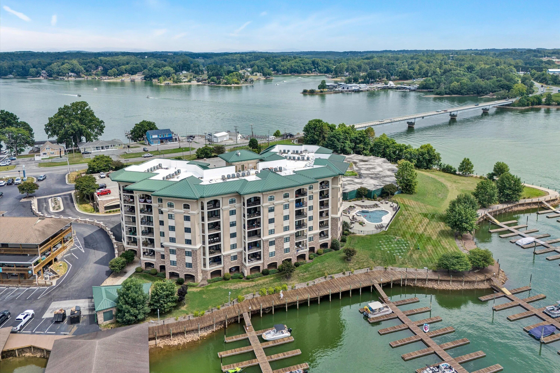 100 Bridgewater Pointe PL #UNIT 607 - Photo 7