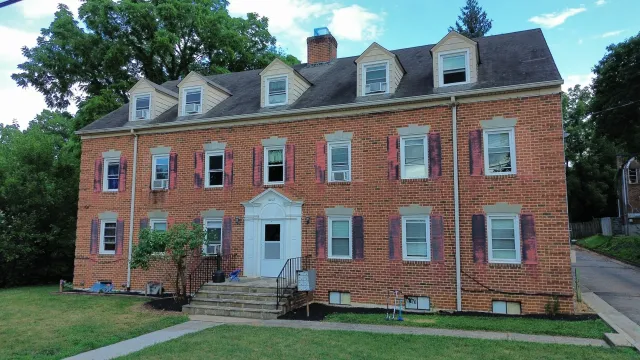 2813 Clarendon AVE NW