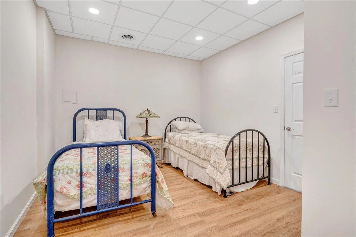 932 Clear Pointe Run - Photo 54