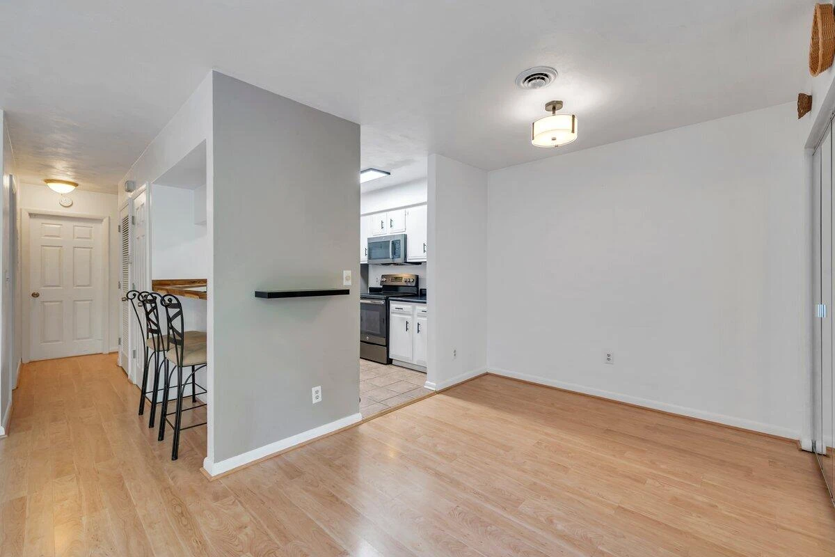 7121 Pine CT - Photo 10