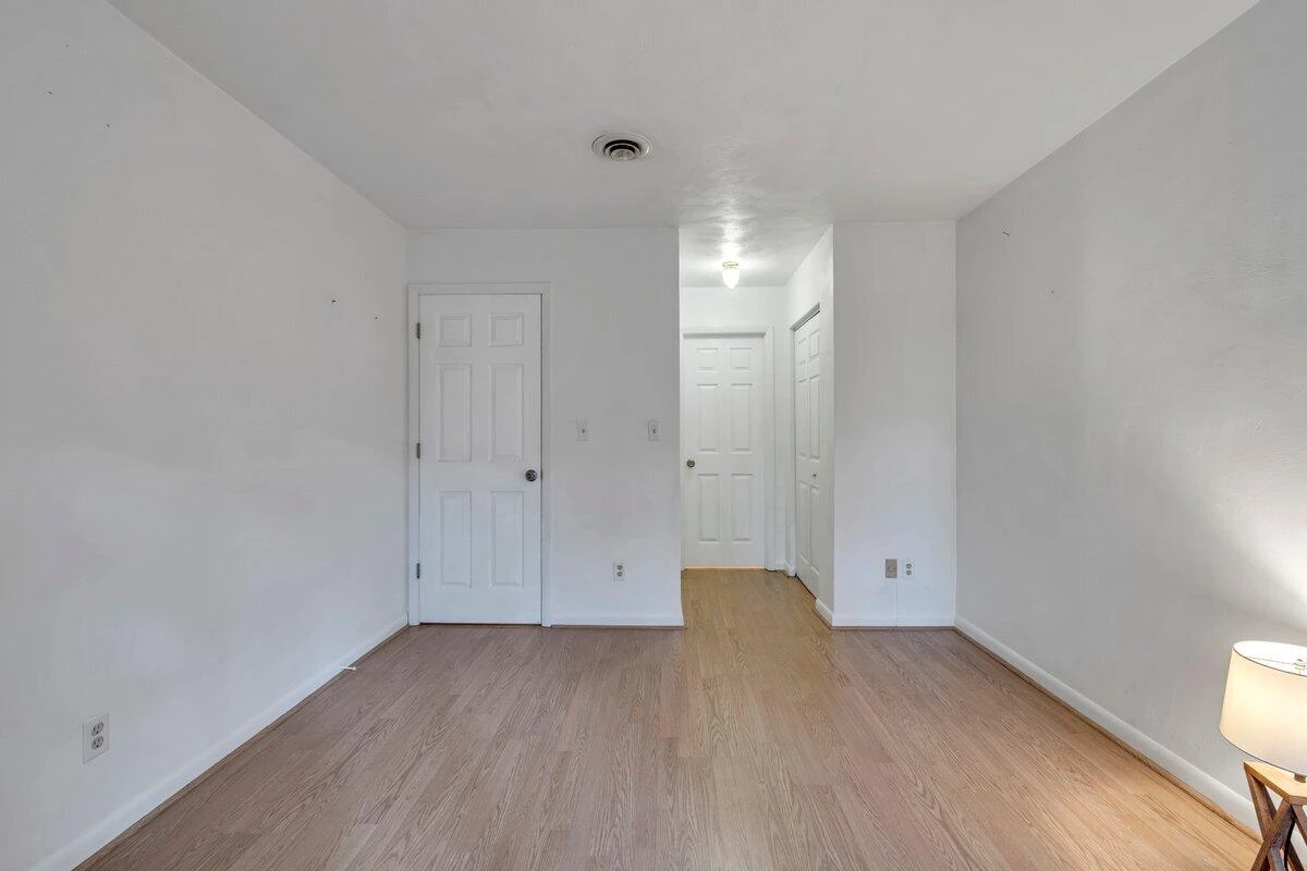 7121 Pine CT - Photo 16