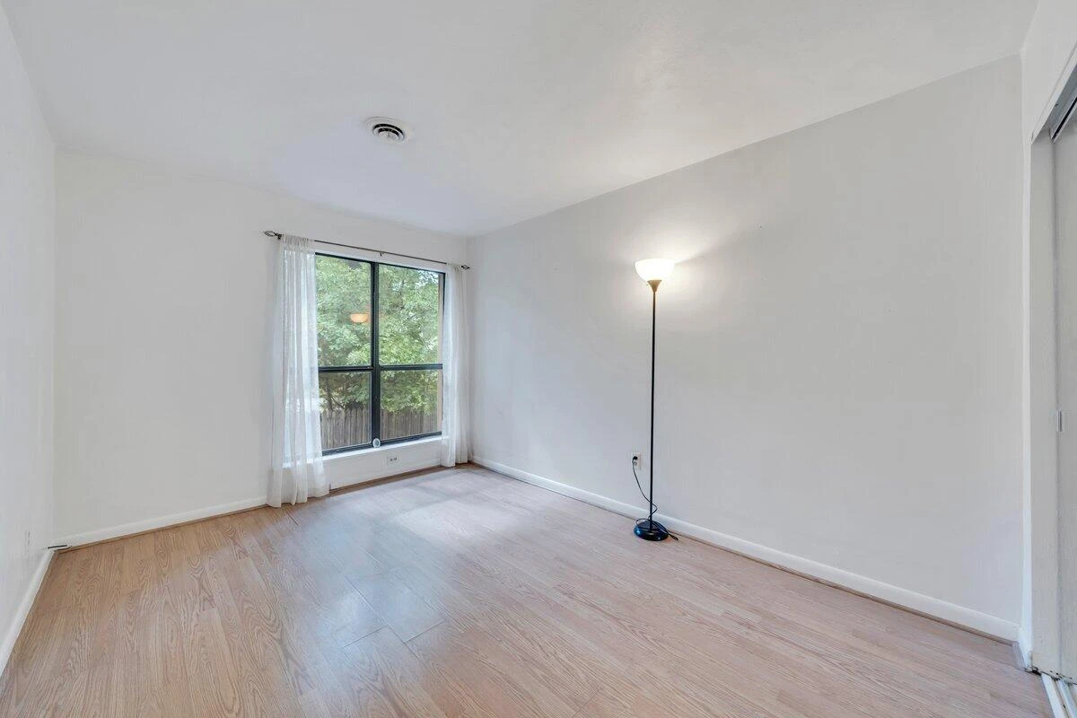 7121 Pine CT - Photo 19