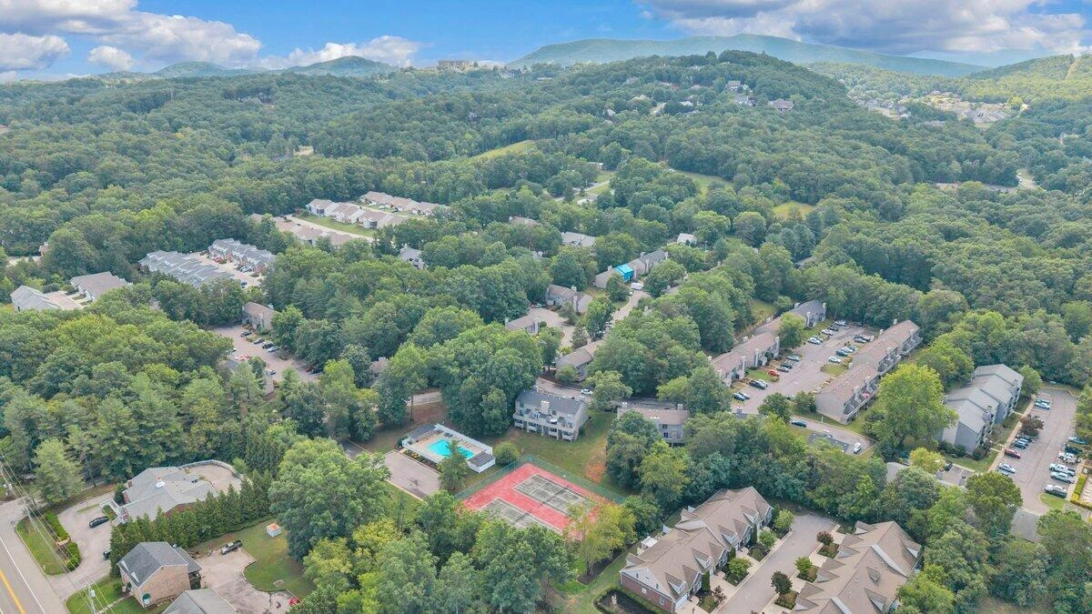 7121 Pine CT - Photo 32