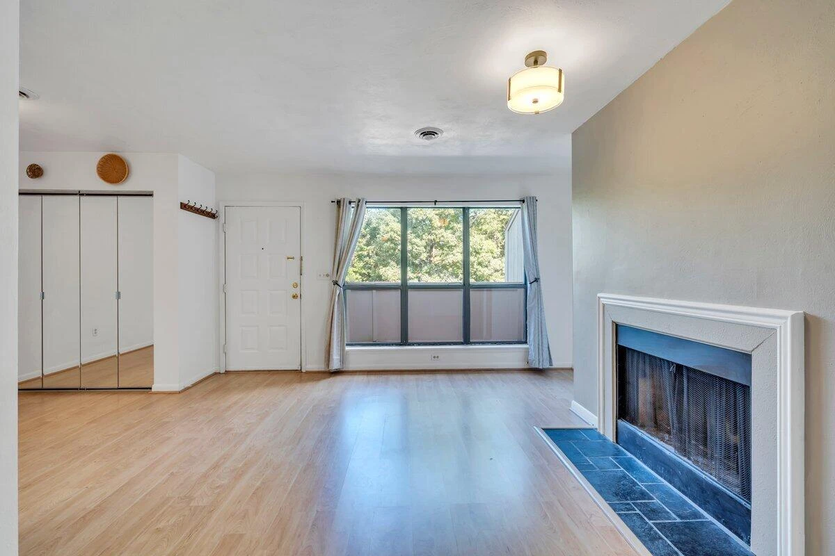 7121 Pine CT - Photo 6