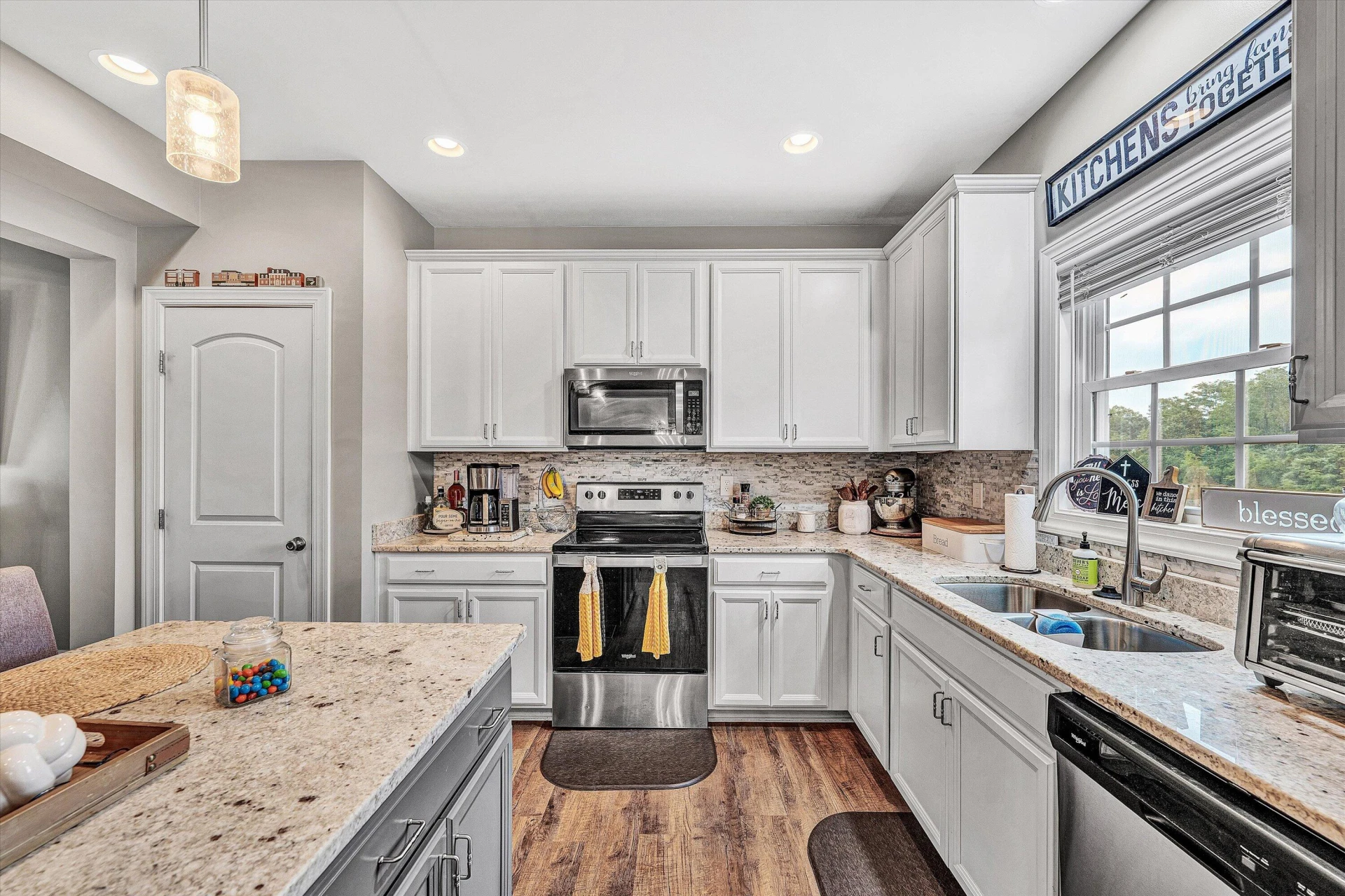 595 Spring Grove DR - Photo 11