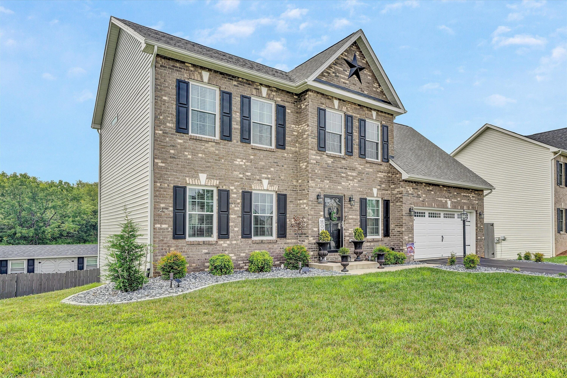 595 Spring Grove DR - Photo 3