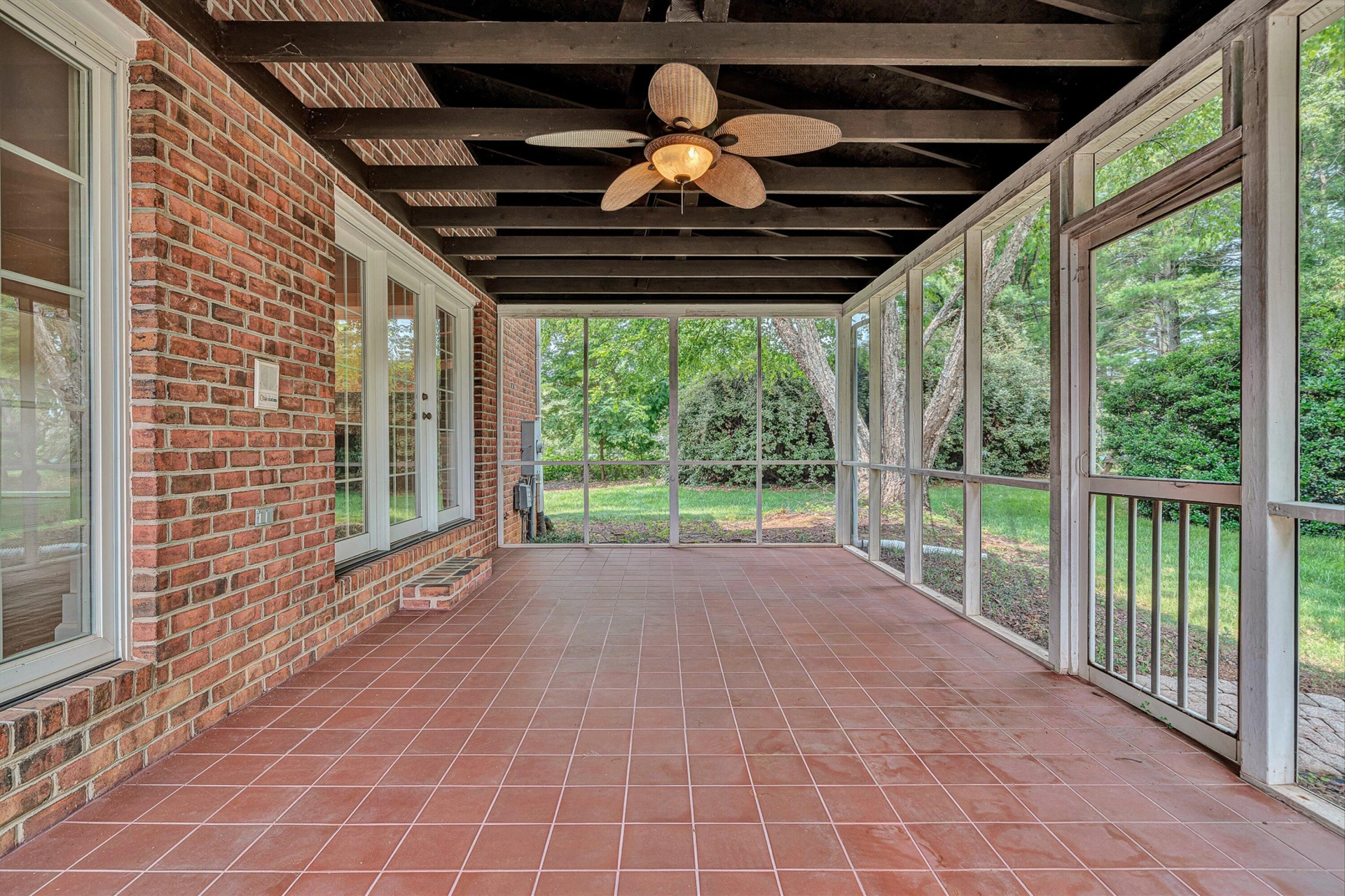 1840 Mountain View RD - Photo 15