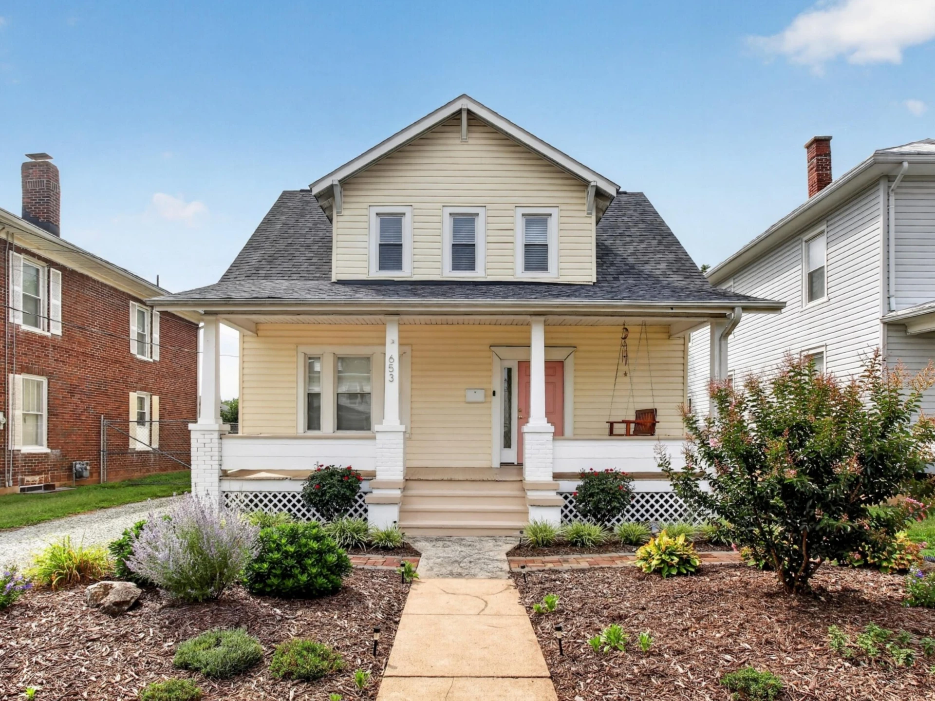 653 Murray AVE SE