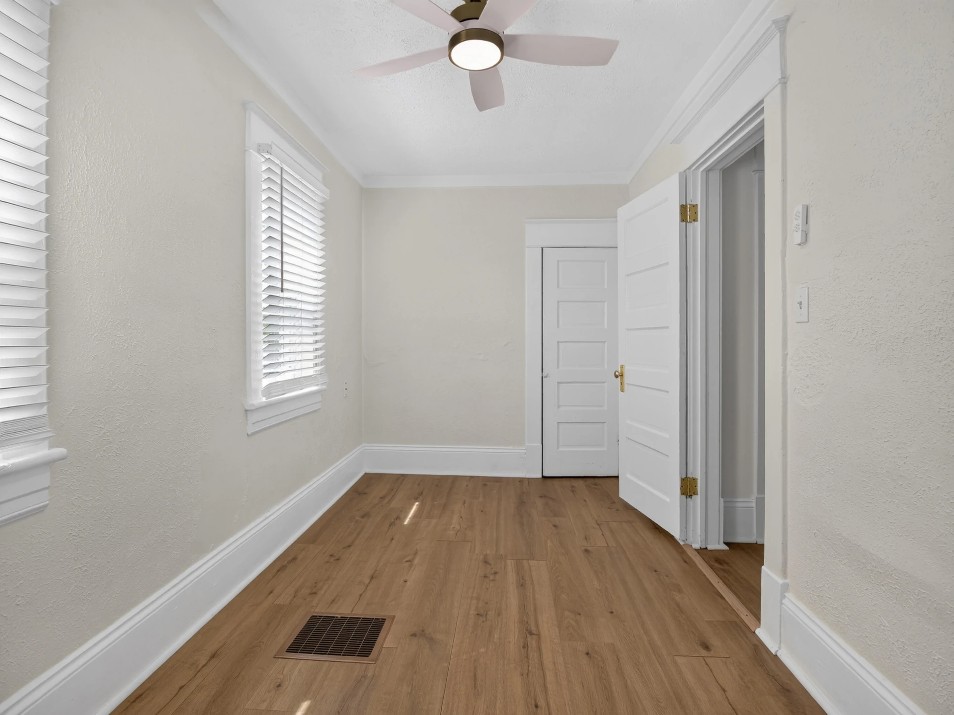 653 Murray AVE SE - Photo 22