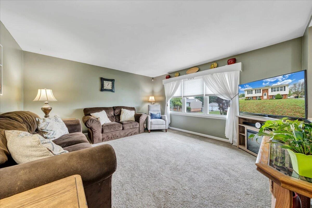 5647 Capito ST - Photo 3