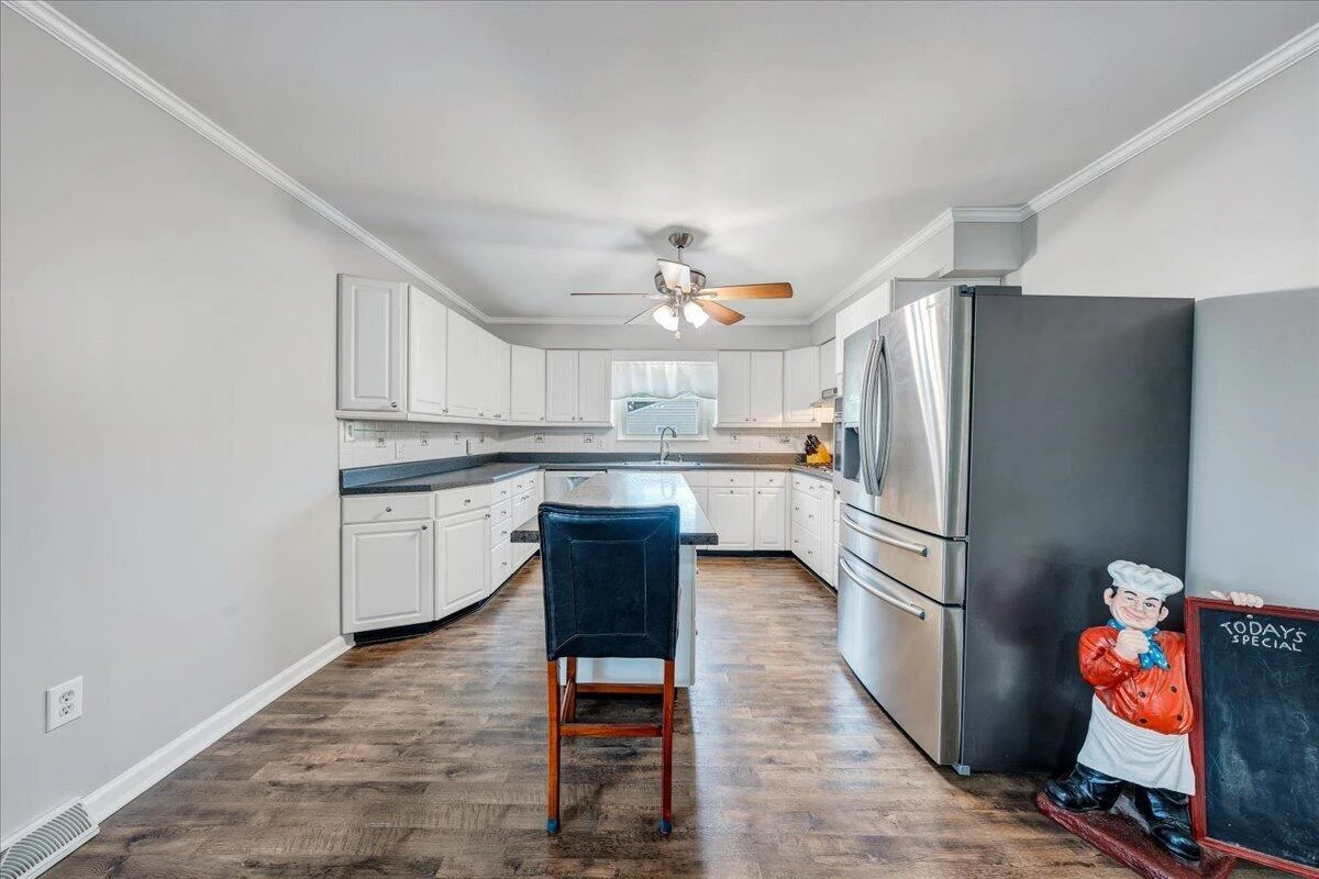 5647 Capito ST - Photo 4
