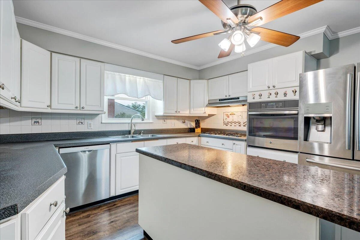 5647 Capito ST - Photo 6