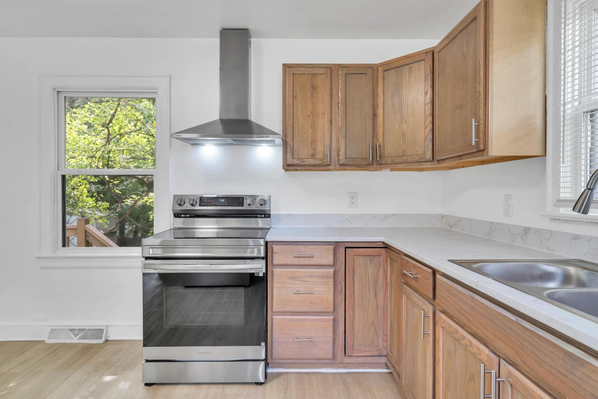 1301 Monroe ST NW - Photo 10