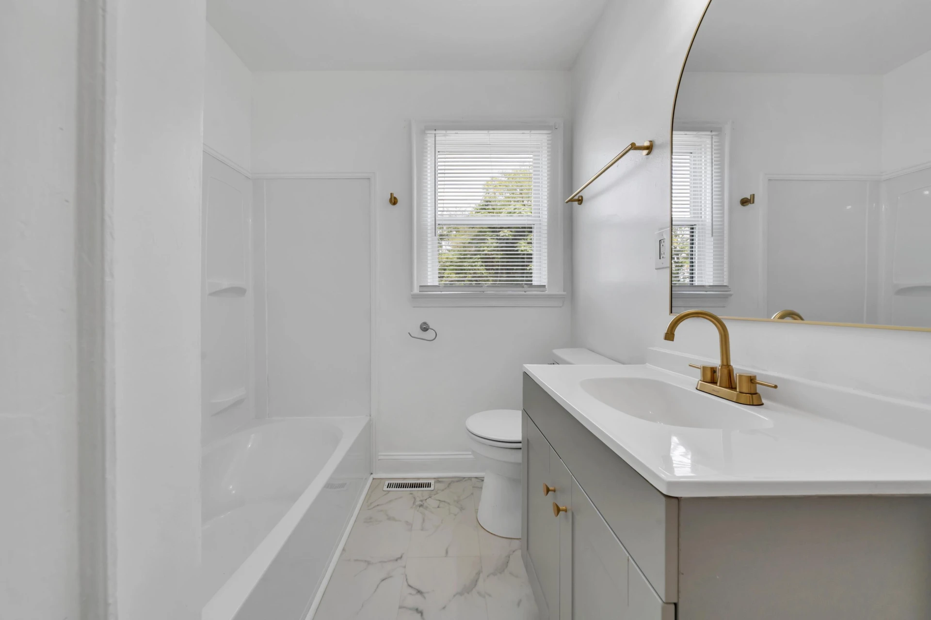 1301 Monroe ST NW - Photo 12