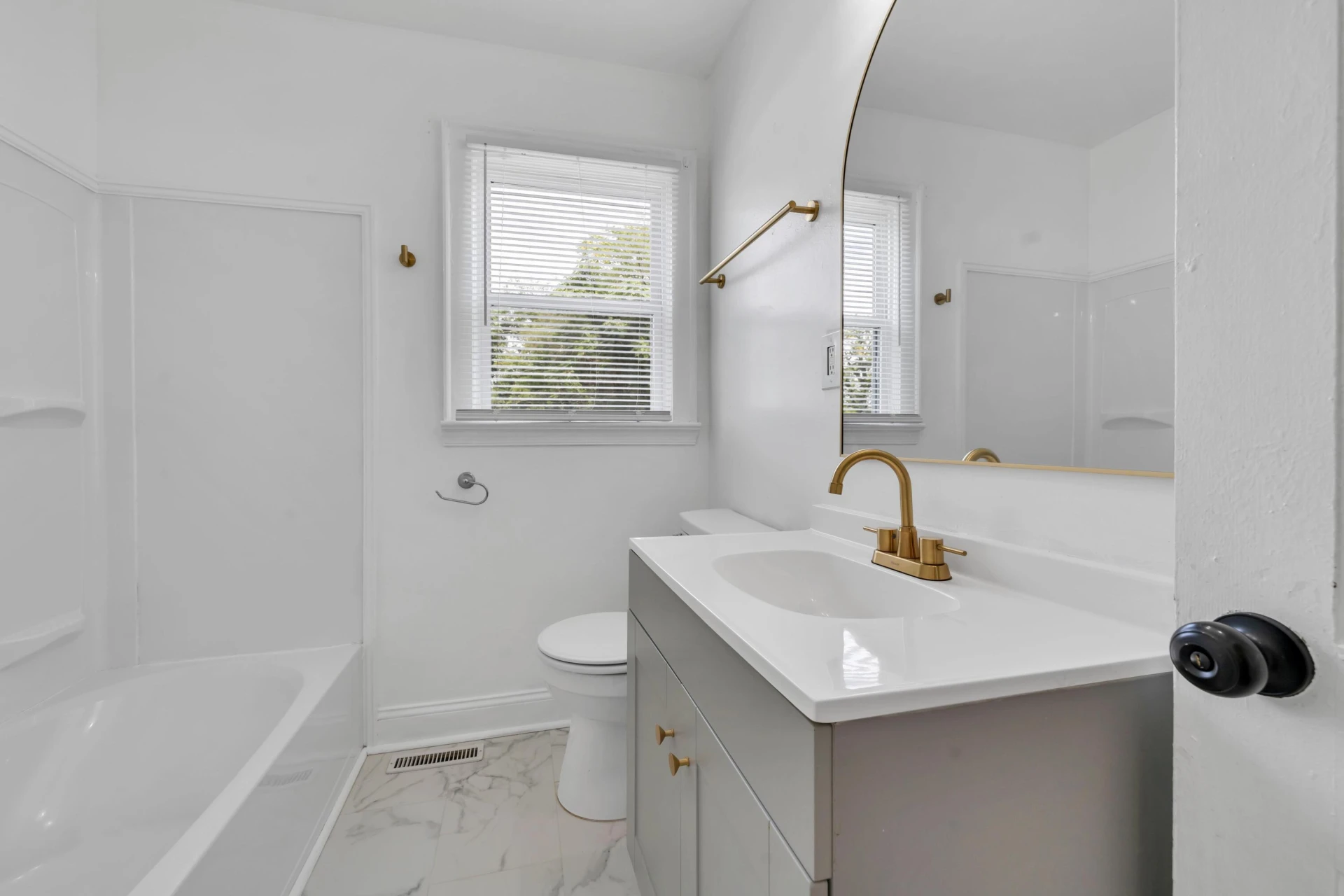 1301 Monroe ST NW - Photo 13