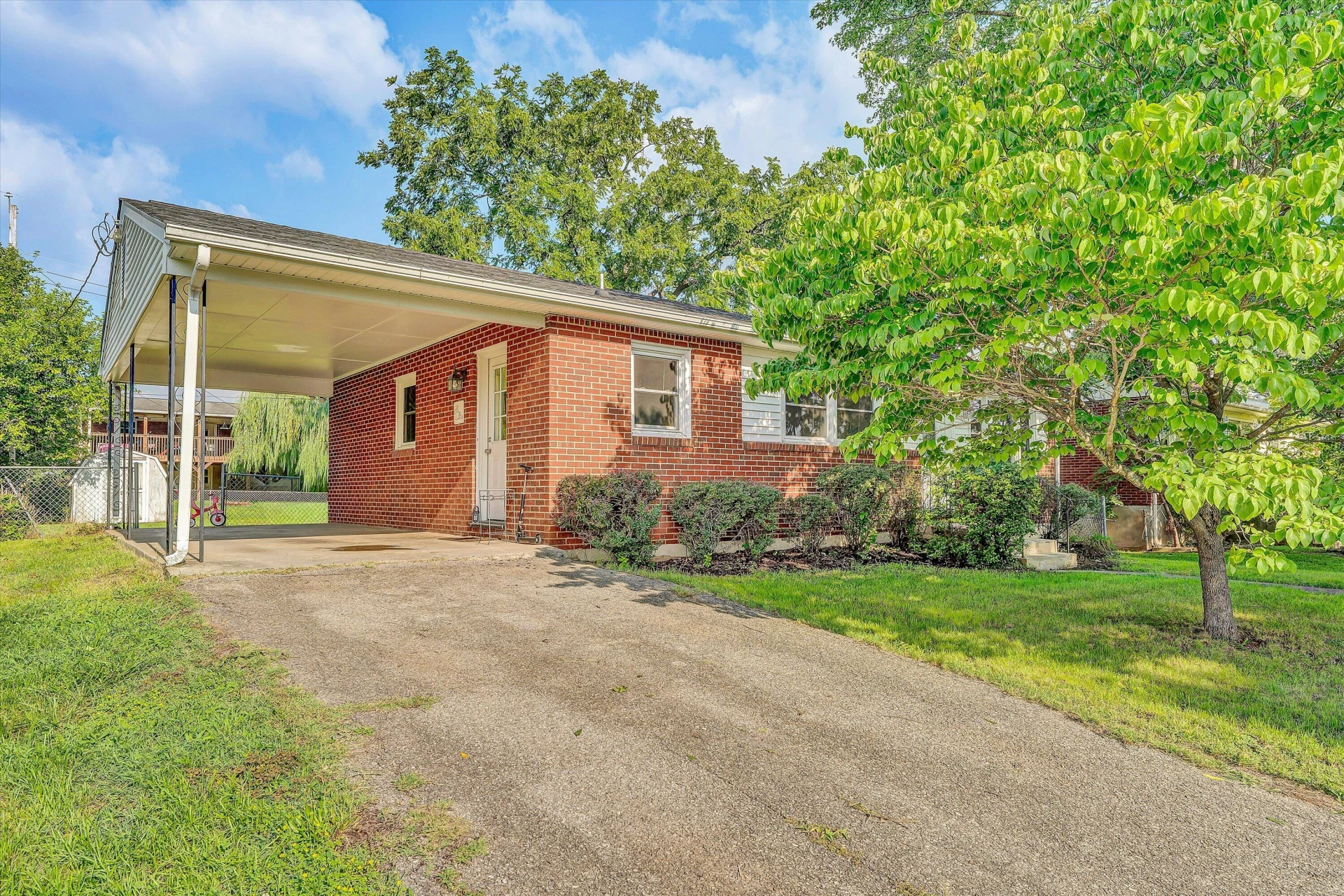5404 Mayfield ST - Photo 2