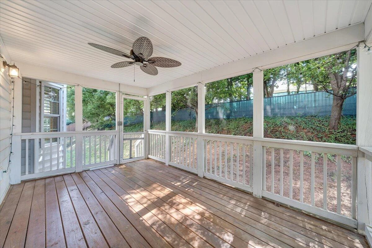 706 Bradford CIR - Photo 20