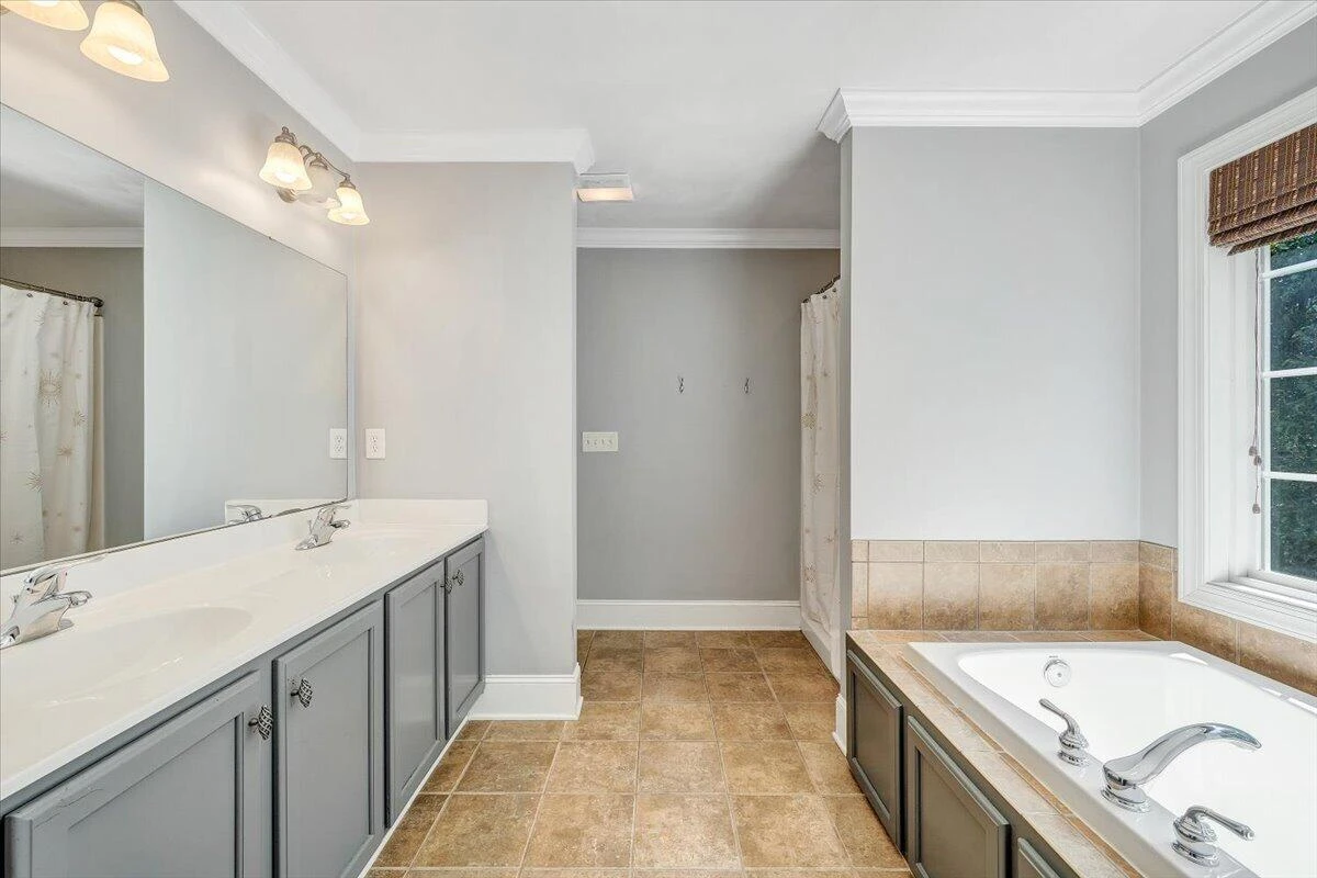 706 Bradford CIR - Photo 25