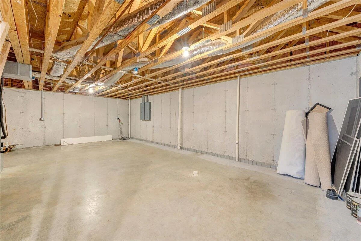 706 Bradford CIR - Photo 35