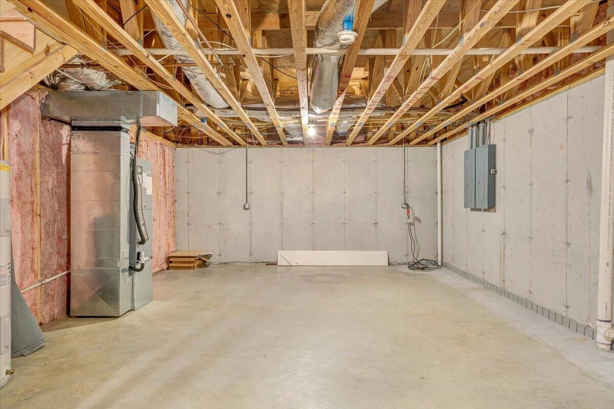 706 Bradford CIR - Photo 36
