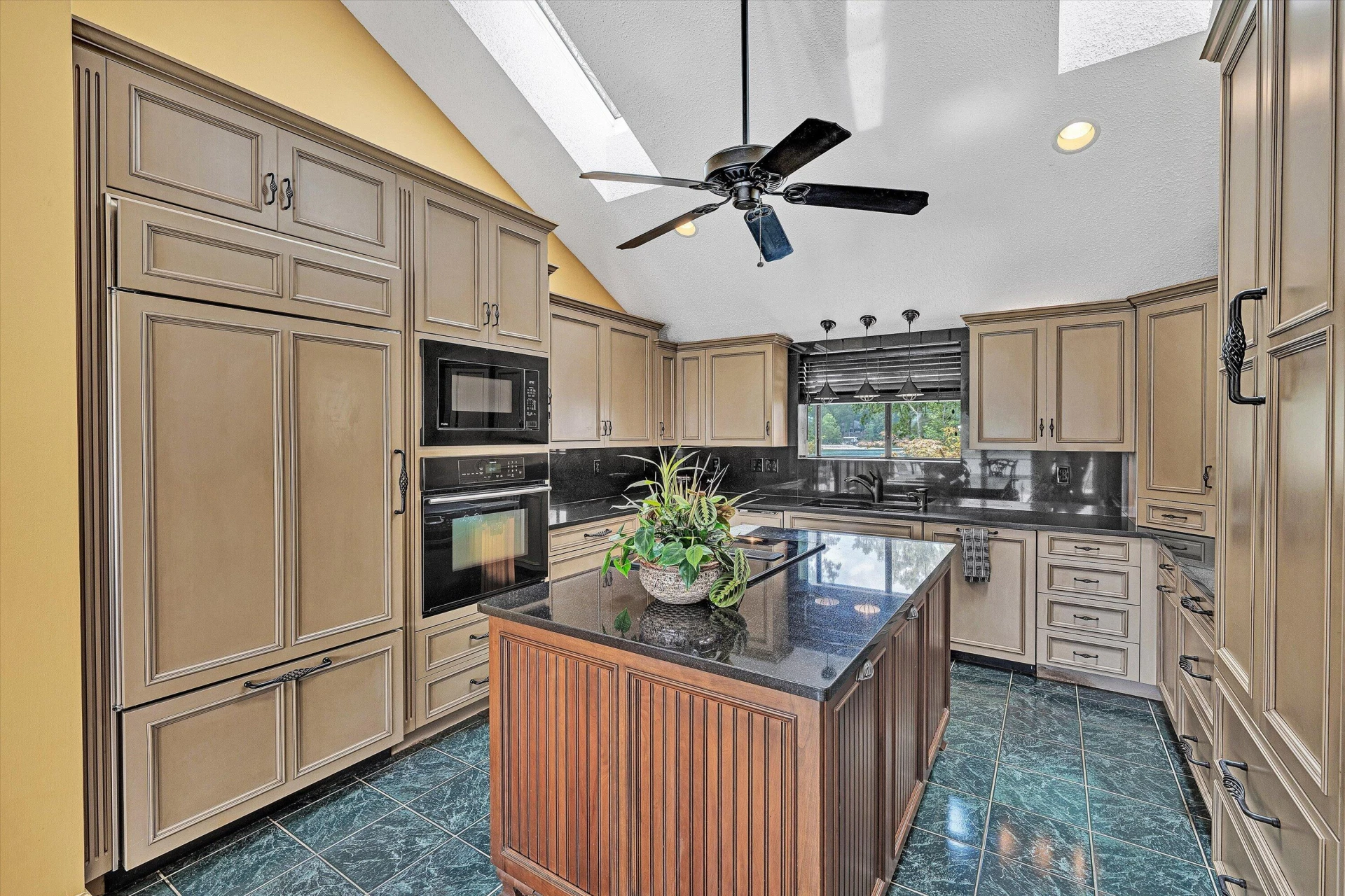 2455 Merriman Way RD - Photo 18