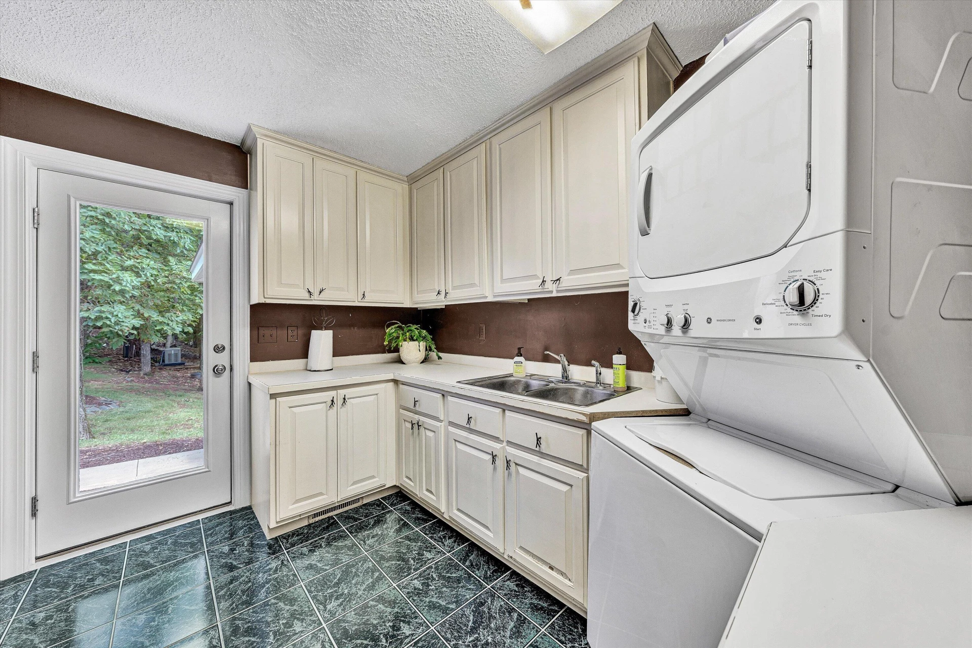 2455 Merriman Way RD - Photo 40