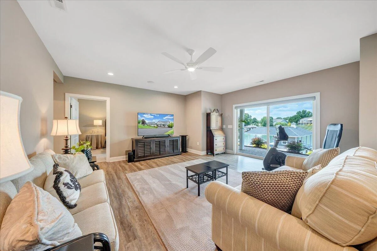 290 Sunset Pointe DR - Photo 27