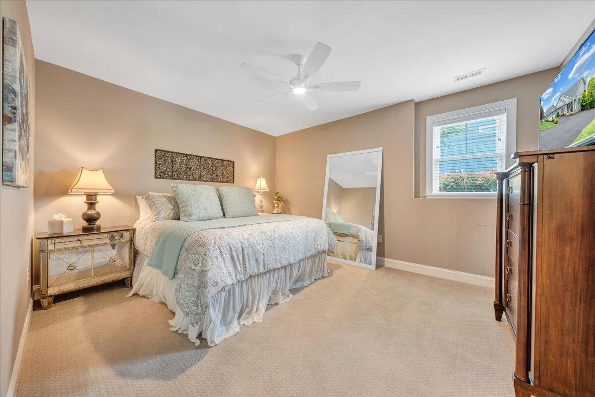 290 Sunset Pointe DR - Photo 38
