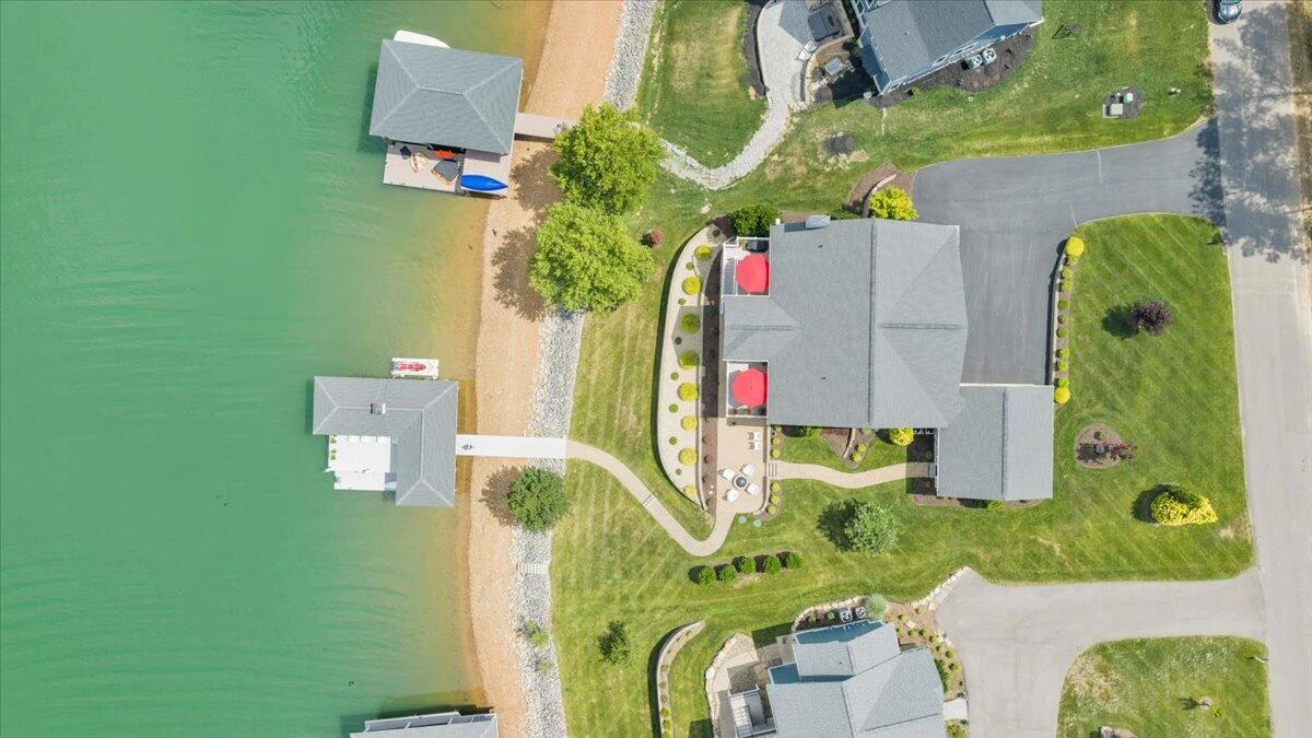 290 Sunset Pointe DR - Photo 60