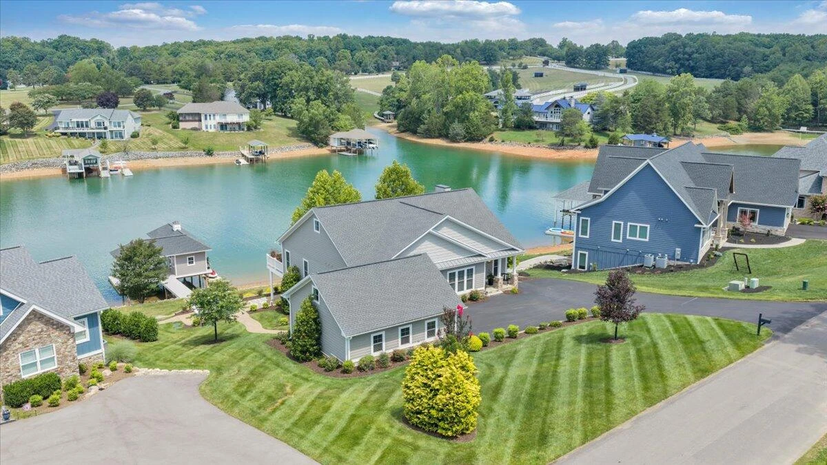 290 Sunset Pointe DR - Photo 66