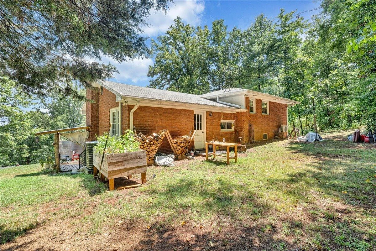 731 Eddies RD - Photo 32