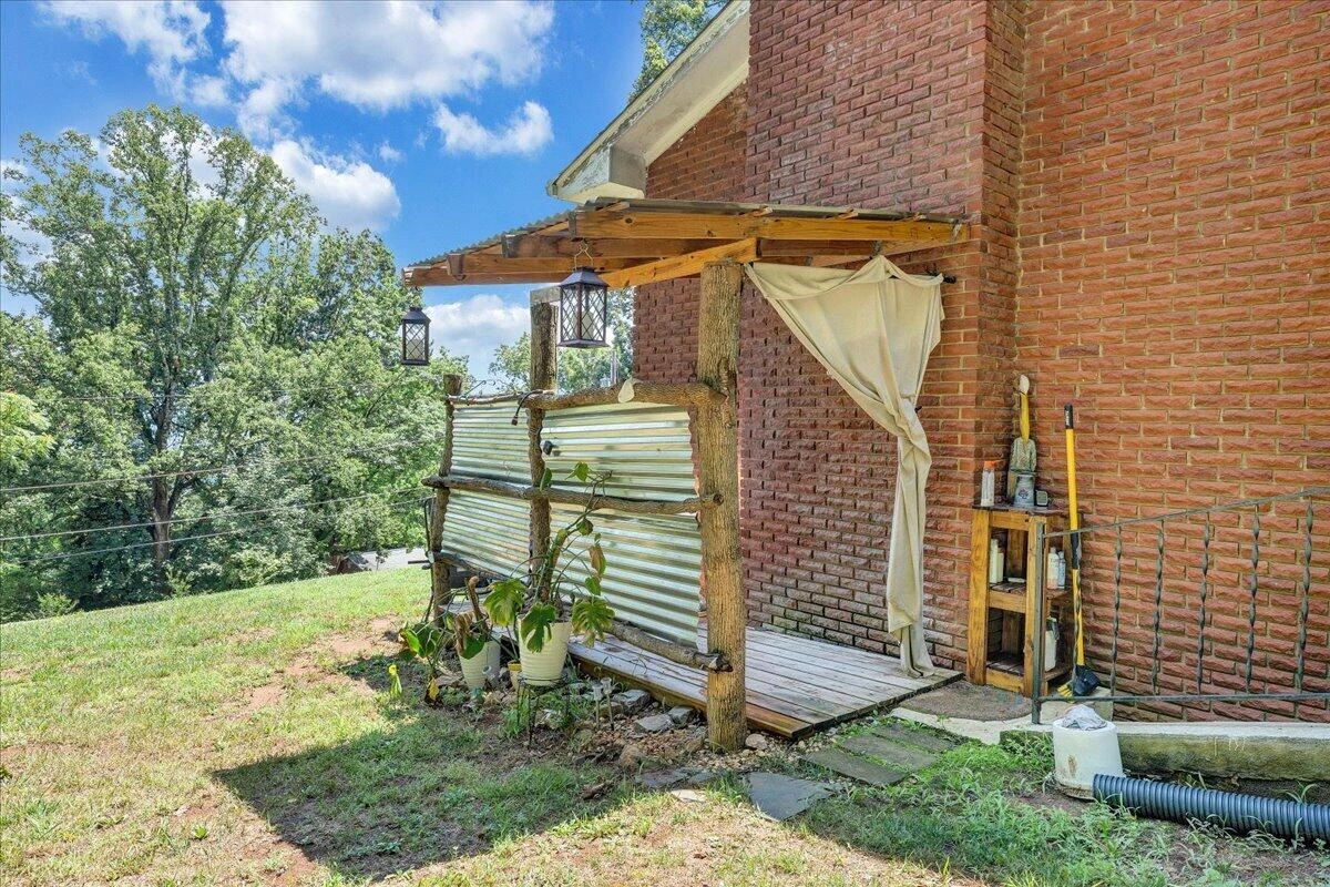 731 Eddies RD - Photo 34