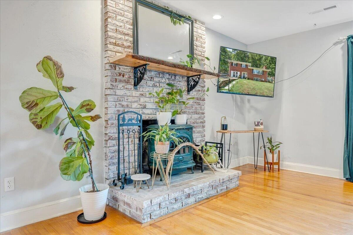 731 Eddies RD - Photo 9