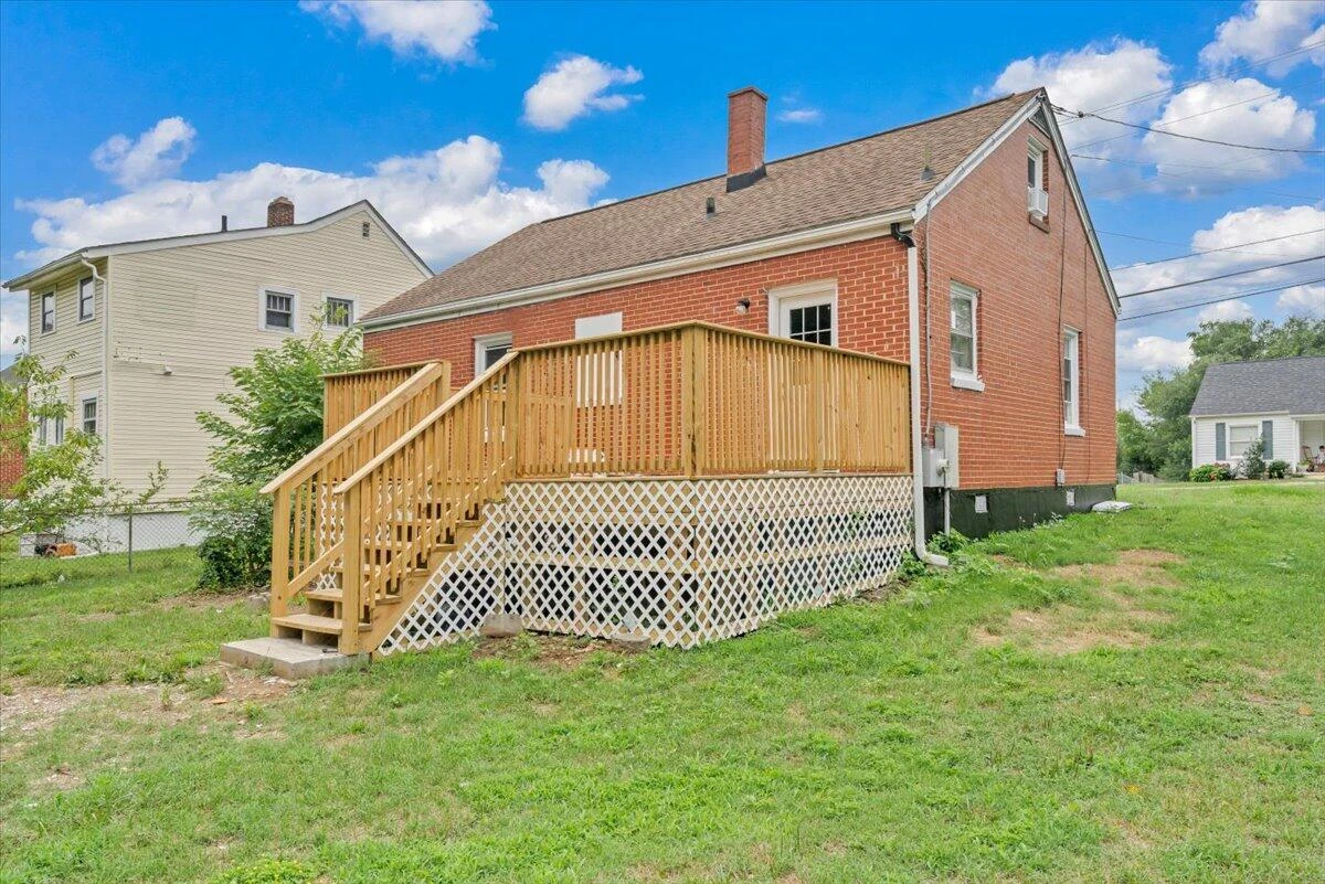 2923 Courtland RD NW - Photo 26