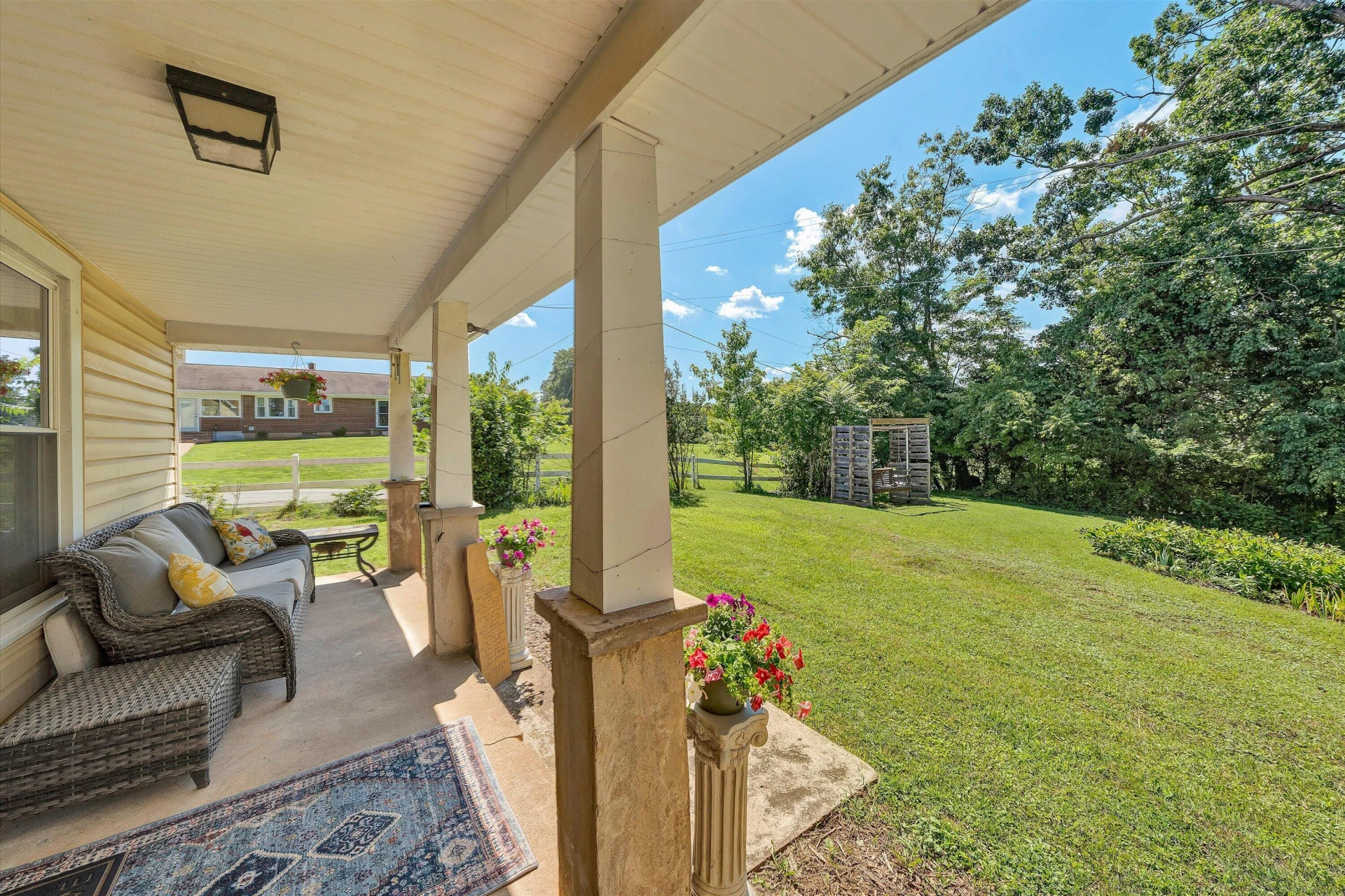 1026 Thaxton Mountain RD - Photo 4