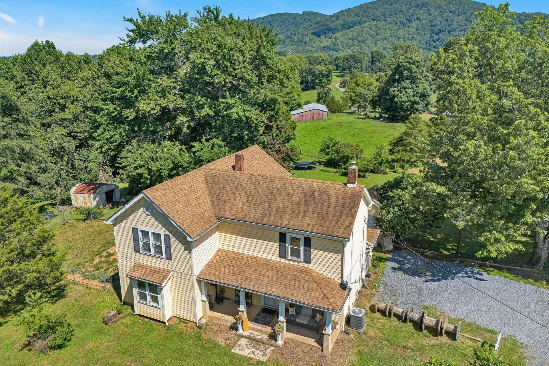 1026 Thaxton Mountain RD - Photo 44
