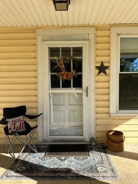 1026 Thaxton Mountain RD - Photo 2