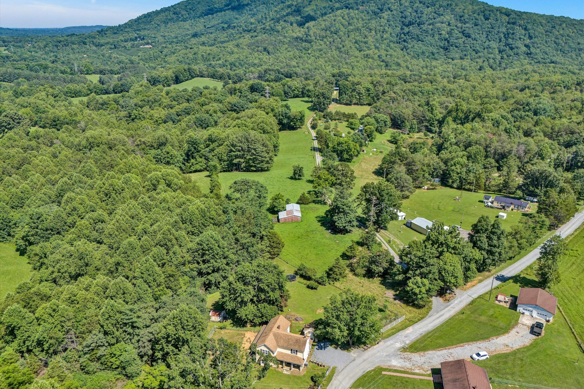 1026 Thaxton Mountain RD - Photo 46