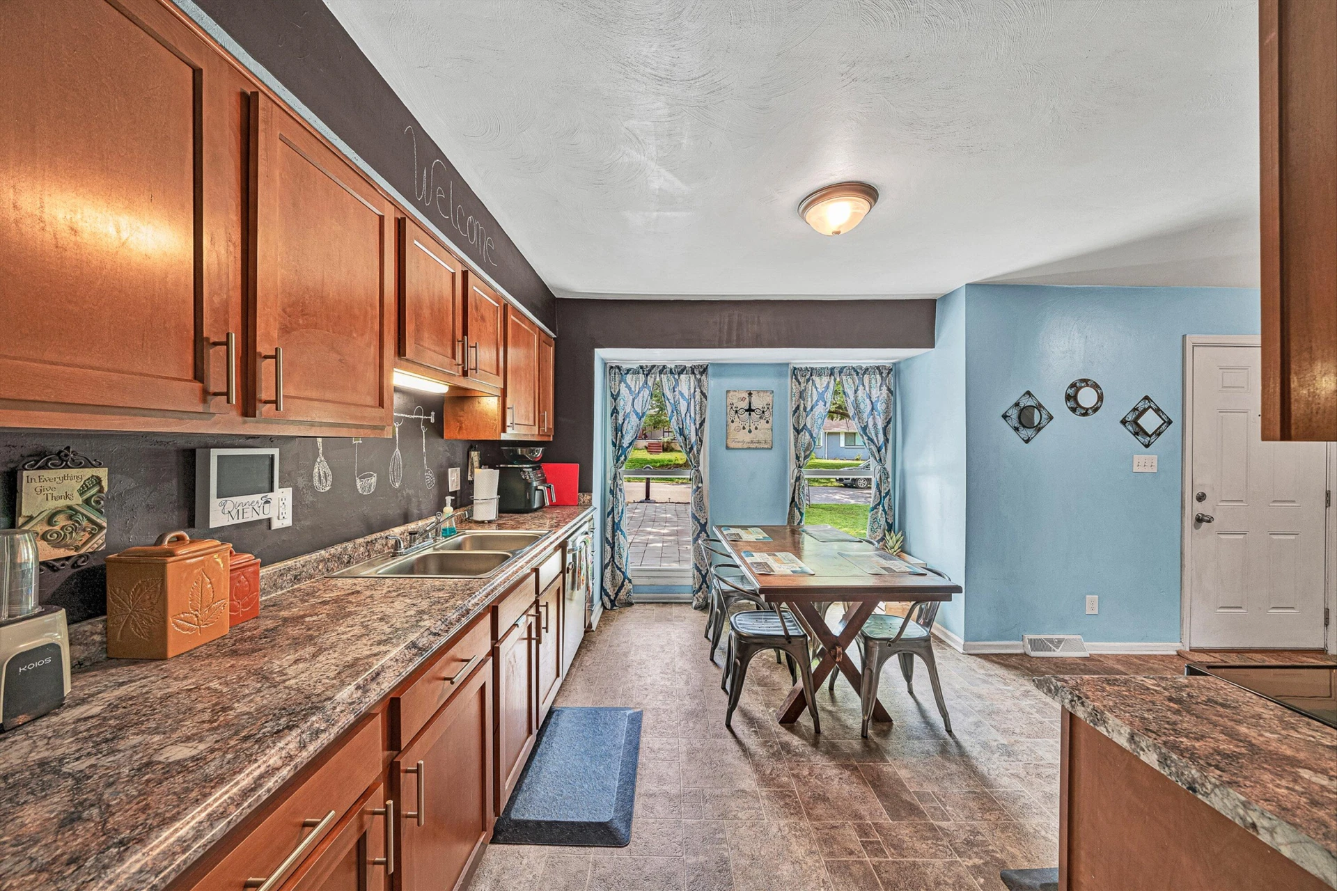 3446 Belle AVE NE - Photo 10