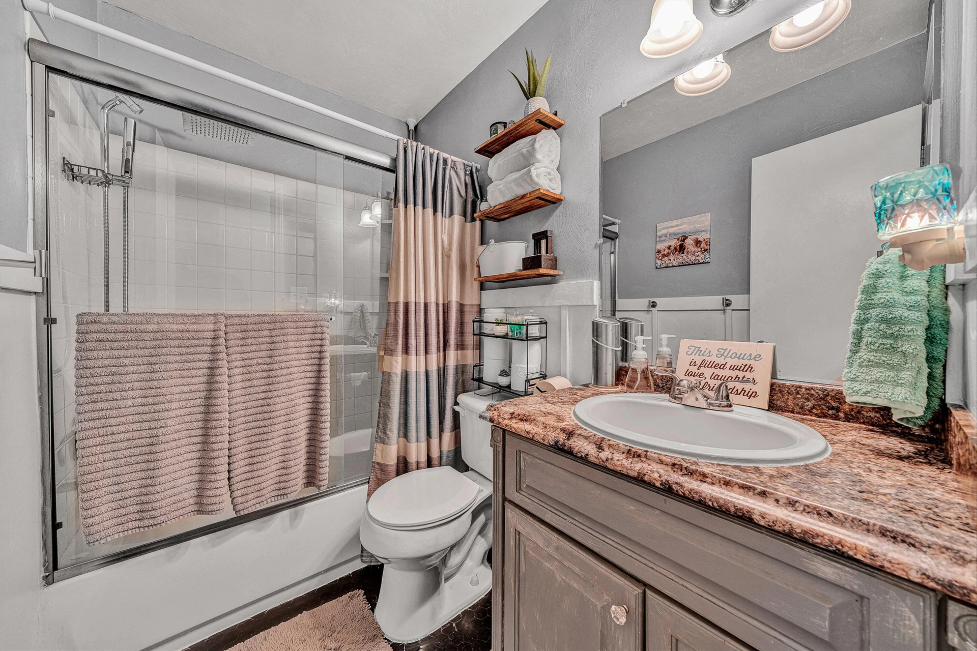 3446 Belle AVE NE - Photo 17