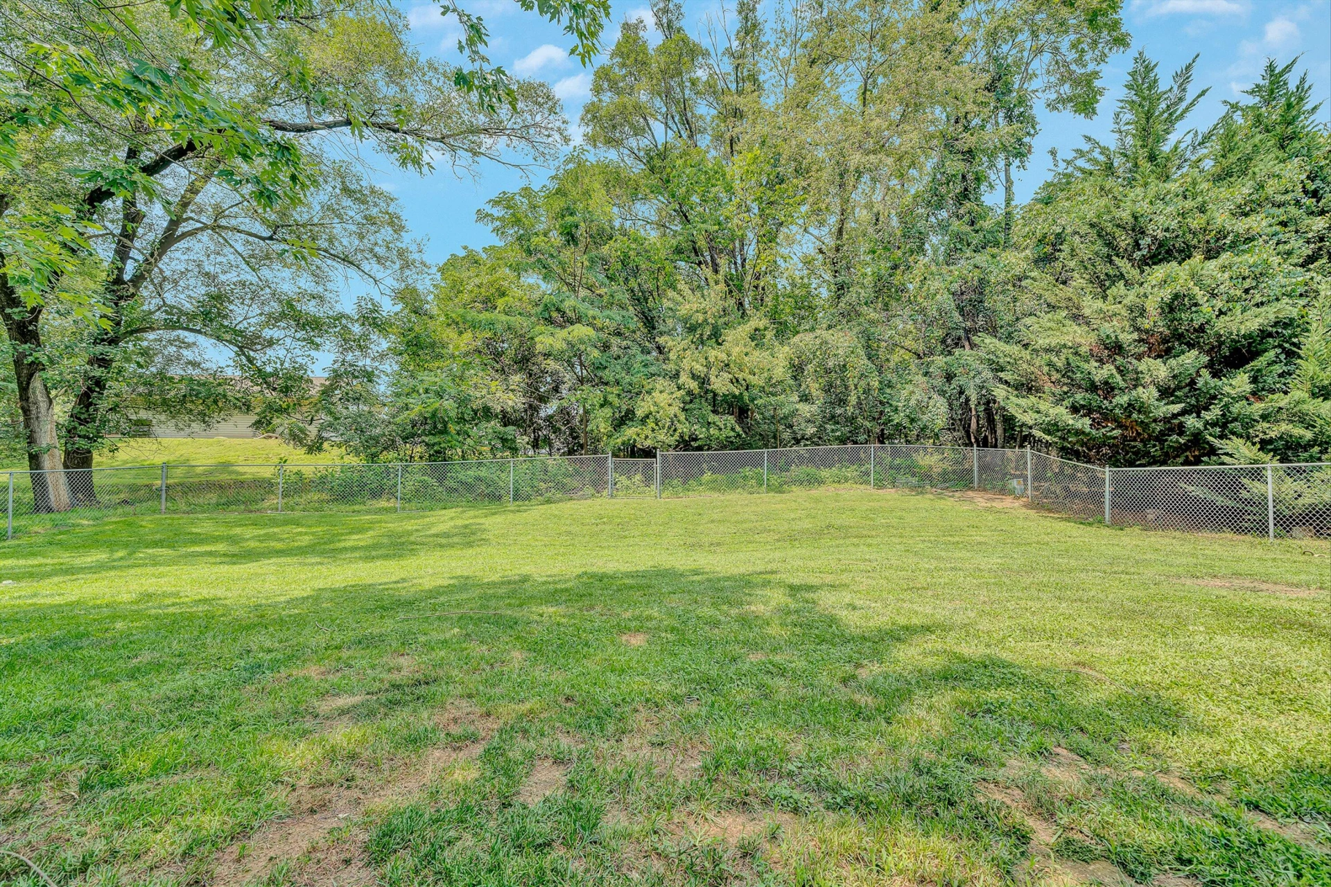 3446 Belle AVE NE - Photo 28