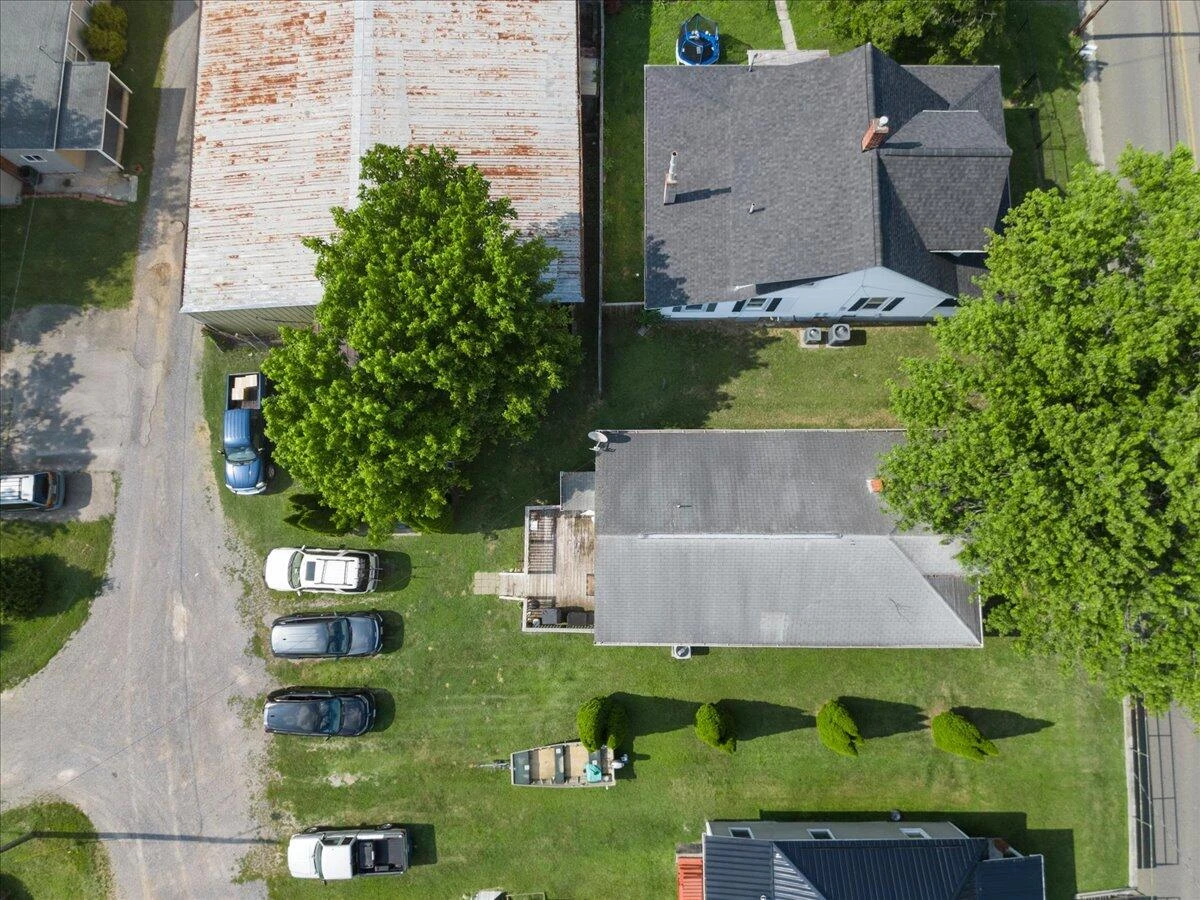 2209 W Main ST - Photo 31